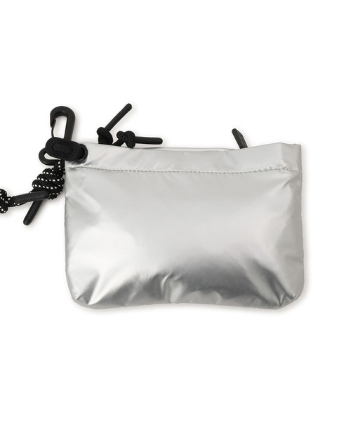 HUNTER(ハンター)の「【HUNTER for ADAM ET ROPE'】別注 TRAVEL MULTI FUNCTION TOTE(トートバッグ・レディース・シルバー・FREE)」の4枚目の写真