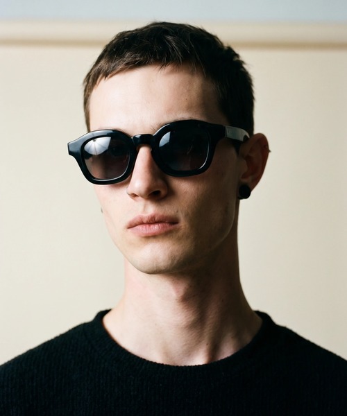 flaeu(フラユ)の「Shade Boslington Sunglasses(サングラス・レディース・ブラウン/ブラック・FREE)」の20枚目の写真