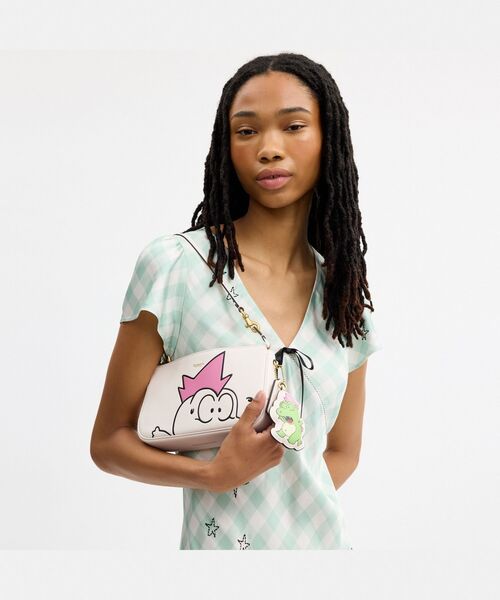 COACH（コーチ）の「【COACH | BRAIN DEAD】プラザ バッグ・ダービー ディノ アンド チャーム（ハンドバッグ・レディース・ホワイト系その他・ONE）」の2枚目の写真