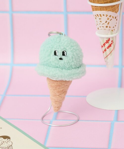 BIRTHDAY BAR(バースデイバー)の「B-DAYアイスクリーム ぬいぐるみキーホルダー(チャーム・レディース・イエロー/ブルー/ピンク・0)」の2枚目の写真