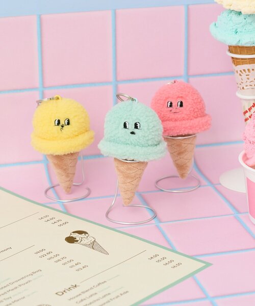 BIRTHDAY BAR(バースデイバー)の「B-DAYアイスクリーム ぬいぐるみキーホルダー(チャーム・レディース・イエロー/ブルー/ピンク・0)」の15枚目の写真