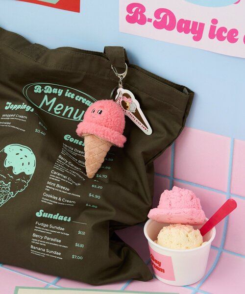 BIRTHDAY BAR(バースデイバー)の「B-DAYアイスクリーム ぬいぐるみキーホルダー(チャーム・レディース・イエロー/ブルー/ピンク・0)」の14枚目の写真