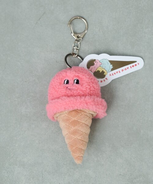 BIRTHDAY BAR(バースデイバー)の「B-DAYアイスクリーム ぬいぐるみキーホルダー(チャーム・レディース・イエロー/ブルー/ピンク・0)」の5枚目の写真