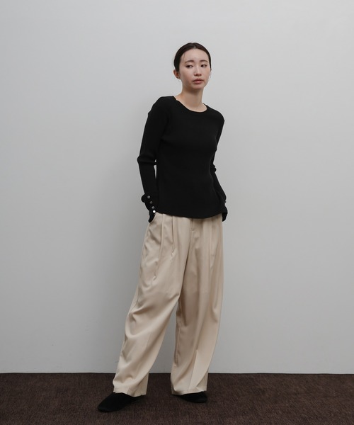 select MOCA Et(セレクトモカエト)の「【Et】Two-Tuck Wide Strech Pants(スラックス・レディース・ブラック/ベージュ・MEDIUM/LARGE)」の17枚目の写真