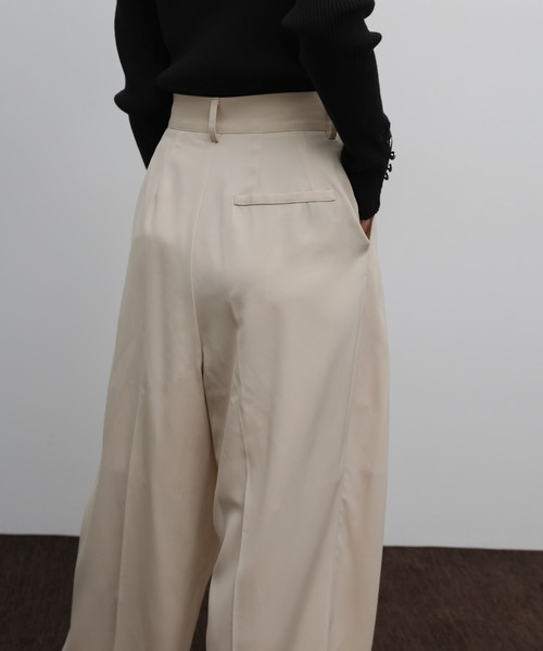select MOCA Et(セレクトモカエト)の「【Et】Two-Tuck Wide Strech Pants(スラックス・レディース・ブラック/ベージュ・MEDIUM/LARGE)」の19枚目の写真
