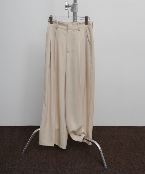 select MOCA Et(セレクトモカエト)の「【Et】Two-Tuck Wide Strech Pants(スラックス・レディース・ブラック/ベージュ・MEDIUM/LARGE)」の21枚目の写真