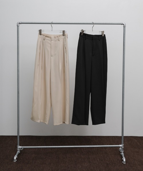 select MOCA Et(セレクトモカエト)の「【Et】Two-Tuck Wide Strech Pants(スラックス・レディース・ブラック/ベージュ・MEDIUM/LARGE)」の22枚目の写真