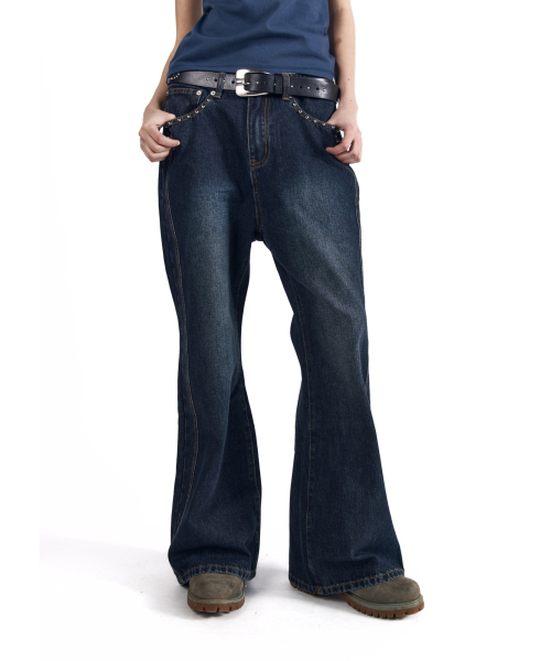 AAKAM（アーカム）の「Back Studded Flare Denim Pants (Blue)（デニムパンツ・レディース・その他・2/1）」の4枚目の写真