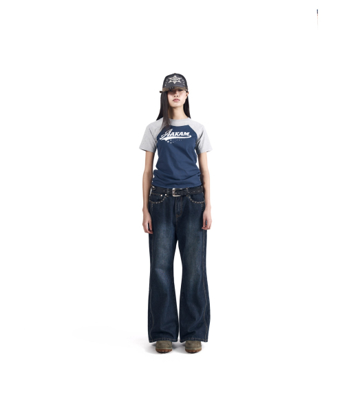 AAKAM（アーカム）の「Back Studded Flare Denim Pants (Blue)（デニムパンツ・レディース・その他・2/1）」の7枚目の写真