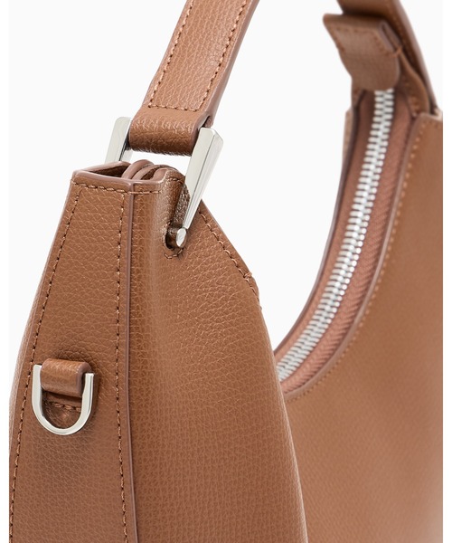 EMPORIO ARMANI(エンポリオアルマーニ)の「【エンポリオ アルマーニ】Emporio Armani 1981 ミニレザーホーボーバッグ(ショルダーバッグ・レディース・ダークウッド/ブラウン/ブラック・FREE)」の6枚目の写真