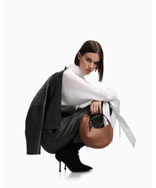 EMPORIO ARMANI(エンポリオアルマーニ)の「【エンポリオ アルマーニ】Emporio Armani 1981 ミニレザーホーボーバッグ(ショルダーバッグ・レディース・ダークウッド/ブラウン/ブラック・FREE)」の11枚目の写真