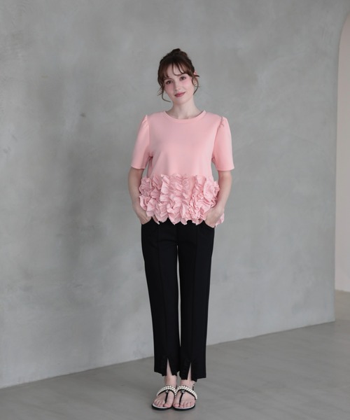 M y u(ミュー)の「裾FLOWERチュールTee (半袖)(Tシャツ/カットソー・レディース・ブラック/ホワイト/ピンク・ML)」の1枚目の写真