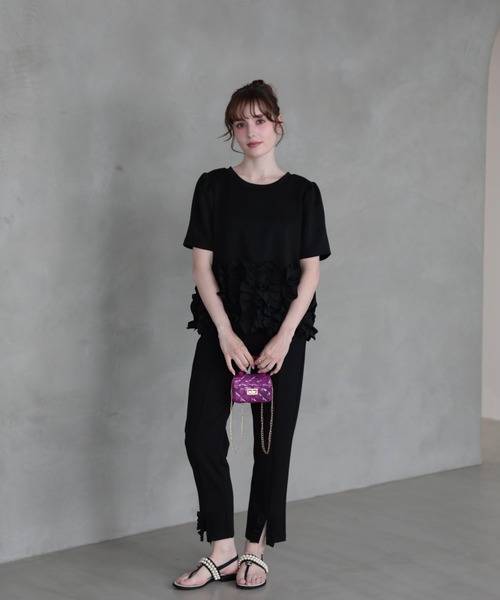 M y u(ミュー)の「裾FLOWERチュールTee (半袖)(Tシャツ/カットソー・レディース・ブラック/ホワイト/ピンク・ML)」の3枚目の写真