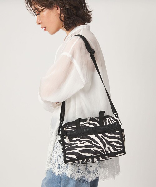 LeSportsac(レスポートサック)の「【別注】<LeSportsac>デラックスミニダッフル バッグ(ゼブラ柄)(ショルダーバッグ・レディース・その他1・FREE)」の1枚目の写真