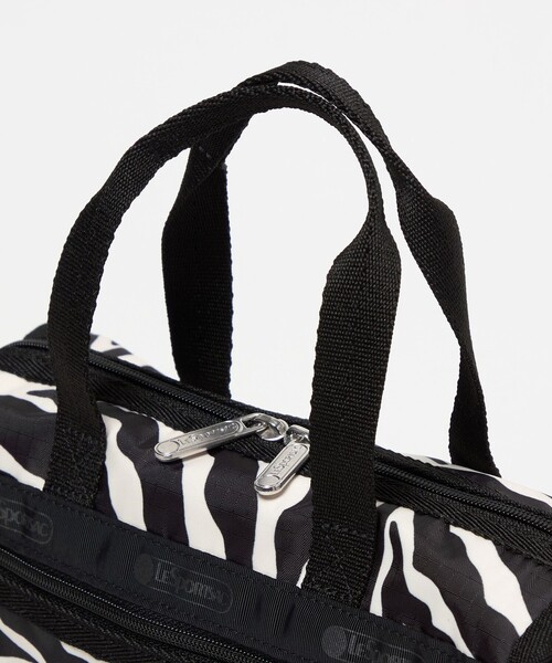 LeSportsac(レスポートサック)の「【別注】<LeSportsac>デラックスミニダッフル バッグ(ゼブラ柄)(ショルダーバッグ・レディース・その他1・FREE)」の10枚目の写真