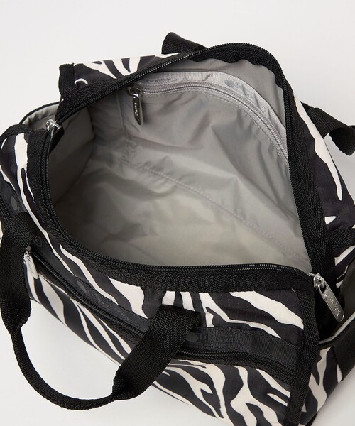 LeSportsac(レスポートサック)の「【別注】<LeSportsac>デラックスミニダッフル バッグ(ゼブラ柄)(ショルダーバッグ・レディース・その他1・FREE)」の12枚目の写真