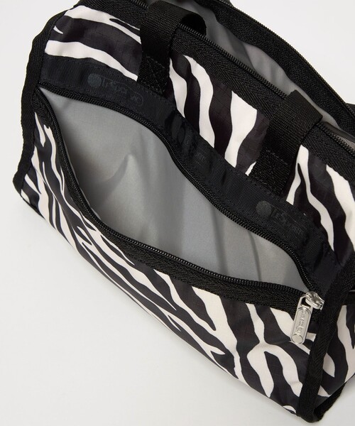 LeSportsac(レスポートサック)の「【別注】<LeSportsac>デラックスミニダッフル バッグ(ゼブラ柄)(ショルダーバッグ・レディース・その他1・FREE)」の14枚目の写真