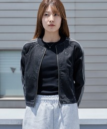 adidas（アディダス）の「adidas/アディダス  ORI SST 2.0 TRACKTOP レディース クロップド丈 短丈デニムジャケット トレフォイルロゴ スリーストライプ 2026年夏 夏服（デニムジャケット）」