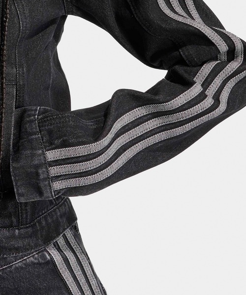 adidas(アディダス)の「adidas/アディダス ORI SST 2.0 TRACKTOP レディース クロップド丈 短丈デニムジャケット トレフォイルロゴ スリーストライプ 秋服 2026年秋冬 冬服(デニムジャケット・レディース・ブラック・S/M/L)」の5枚目の写真