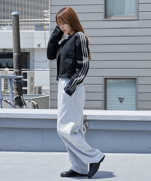 adidas(アディダス)の「adidas/アディダス ORI SST 2.0 TRACKTOP レディース クロップド丈 短丈デニムジャケット トレフォイルロゴ スリーストライプ 秋服 2026年秋冬 冬服(デニムジャケット・レディース・ブラック・S/M/L)」の18枚目の写真