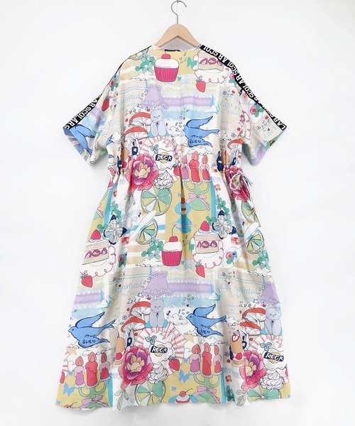 ScoLar(スカラー)の「ScoLar(スカラー) 気球柄×デザート柄 前後切替シャツワンピース(シャツワンピース・レディース・グリーン/ブルー・MEDIUM)」の22枚目の写真