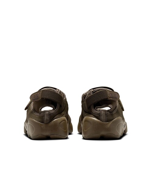 ADAM ET ROPE'（アダムエロペ）の「【NIKE(ナイキ)】ウィメンズ エアリフト FL（スニーカー・レディース・ダークブラウン・23/24/25）」の4枚目の写真