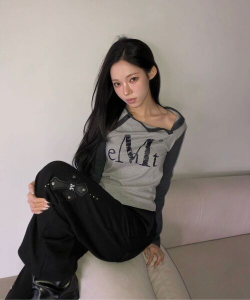 MUCENT(ムセント)の「エクシウム サセン ヘンリーネック 配色 長袖Tシャツ(Tシャツ/カットソー・レディース・ネイビー・FREE)」の7枚目の写真