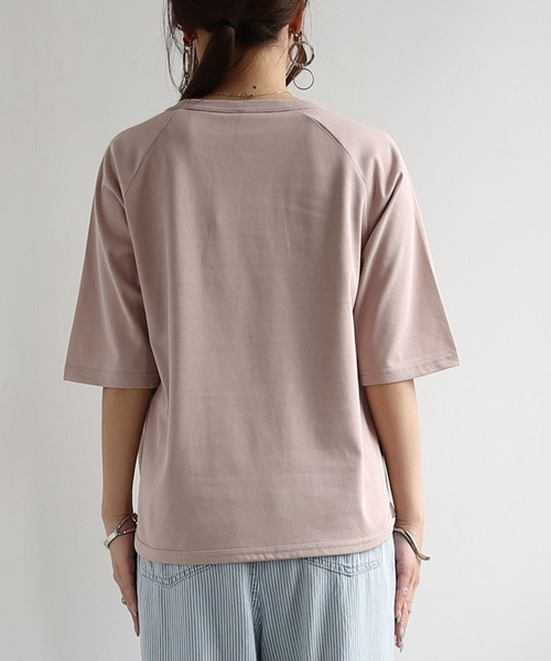 and it_(アンドイット)の「汗じみ防止加工クルーネック五分袖Tシャツ(Tシャツ/カットソー・レディース・アイボリー/ブラック/スモークピンク/杢グレー・M-L)」の16枚目の写真