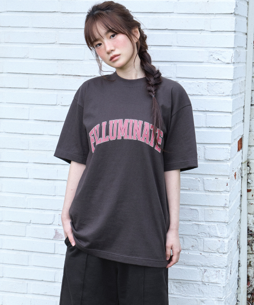 F.ILLUMINATE(フィルミネイト)の「ツートンアーチロゴTシャツ-チャコール(Tシャツ/カットソー・レディース・その他・SMALL/MEDIUM/LARGE)」の3枚目の写真