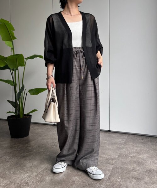 Jena espace merveilleux(ジェナ エスパスメルヴェイユ)の「強撚ミックスラメカーディガン(ニット/セーター・レディース・ライトベージュ/ライトグレー/ブラック・FREE)」の22枚目の写真