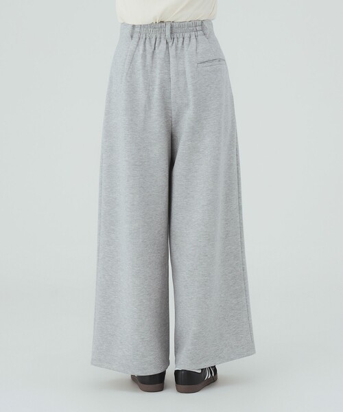 BEAMS HEART(ビームスハート)の「スウェット スラックス パンツ(スラックス・レディース・グレー/チャコールグレー・SMALL/MEDIUM)」の11枚目の写真