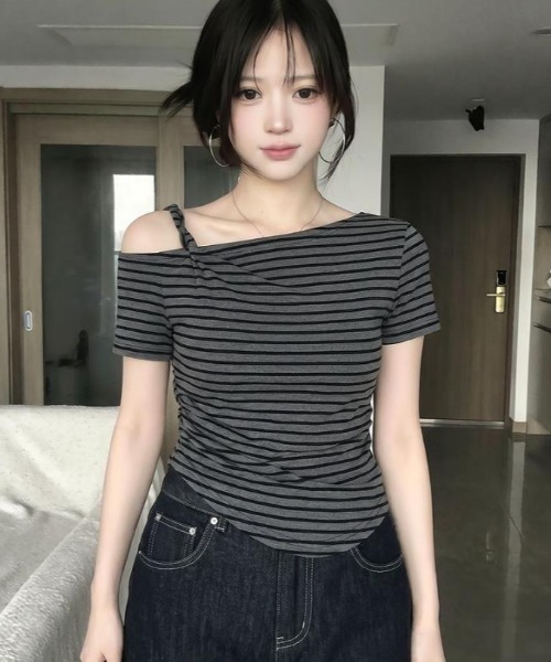 semplice(センプリチェ)の「Tシャツ【韓国ファッション】(Tシャツ/カットソー・レディース・グレー・F)」の6枚目の写真