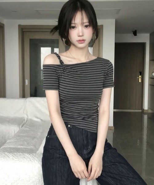 semplice(センプリチェ)の「Tシャツ【韓国ファッション】(Tシャツ/カットソー・レディース・グレー・F)」の3枚目の写真