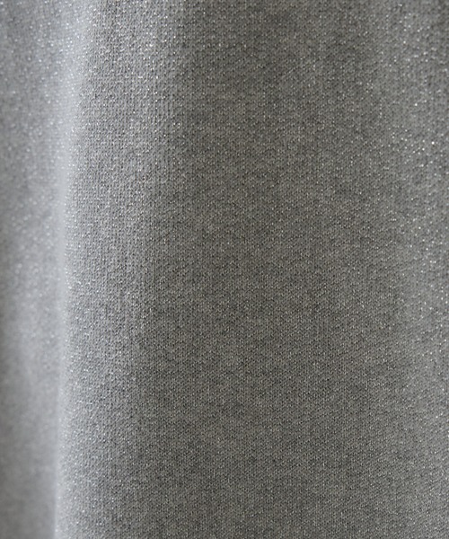 qualite scape(カリテ スケープ)の「ラメ裏毛プルオーバー(Tシャツ/カットソー・レディース・グレー/ブラック・フリー)」の3枚目の写真