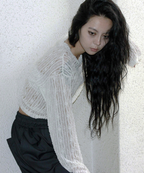 DEMARC(ドゥマーク)の「Lace Layered Semi-Crop T-Shirt white(Tシャツ/カットソー・レディース・ホワイト・FREE)」の3枚目の写真