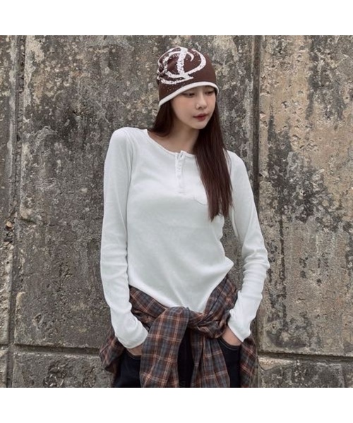 MIND BRIDGE WOMEN（マインドブリッジウーマン）の「[ON][W]リブ ヘンリーネック デイリー 長袖 Tシャツ - 4color（Tシャツ/カットソー・レディース・ホワイト/ブラック/ダークグレー/ライトグレー・55/66/77）」の2枚目の写真