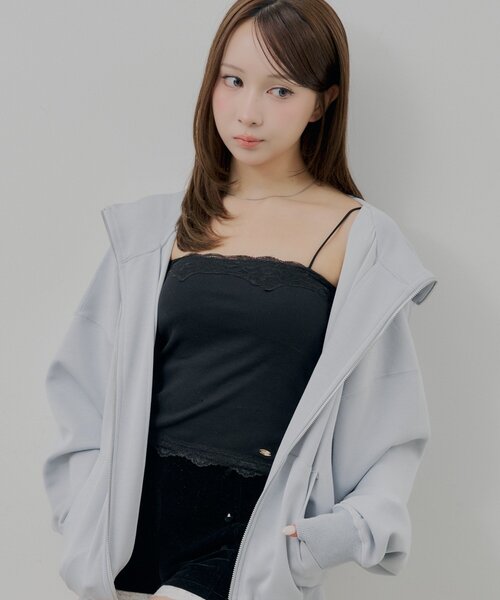 Chico(チコ)の「カップ付きレースベアキャミ(タンクトップ・レディース・アイボリー/ピンクベージュ/ブラック/ブラウン・FREE)」の1枚目の写真