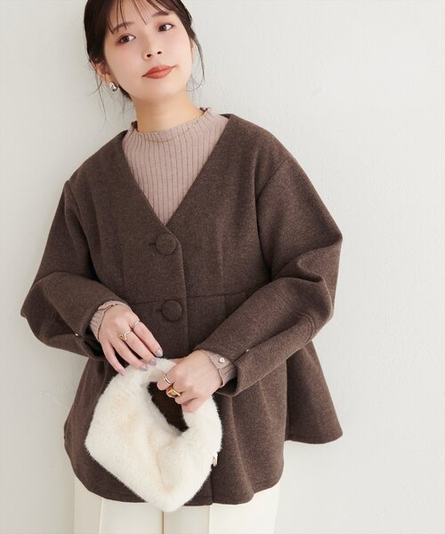 natural couture(ナチュラルクチュール)の「くるみ釦ペプラムジャケット(ノーカラージャケット・レディース・モカ/アイボリー/ブラウン/ブラック・FREE)」の3枚目の写真