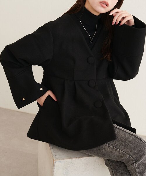 natural couture(ナチュラルクチュール)の「くるみ釦ペプラムジャケット(ノーカラージャケット・レディース・モカ/アイボリー/ブラウン/ブラック・FREE)」の10枚目の写真