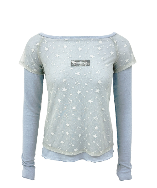 PLASMASPHERE(プラズマスフィア)の「DAZZLE ドローイング レイヤード ボートネック オフショルダー スリムフィット Tシャツ_2COLOR(Tシャツ/カットソー・レディース・スカイブルー/ライトグレー・FREE)」の3枚目の写真