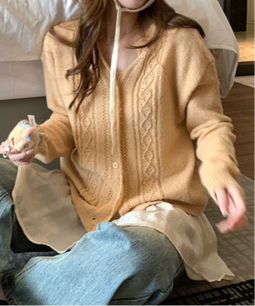 &soiree(アンドソワレ)の「フロントケーブル編みVネックニットカーディガン(カーディガン/ボレロ・レディース・ホワイト/ブルー/オレンジ・FREE)」の10枚目の写真