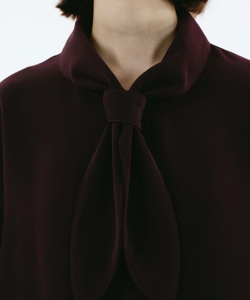 HeRIN.CYE（ヘリンドットサイ）の「Scarf docking shirt（シャツ/ブラウス・レディース・ブラック/ボルドー/ブルー・FREE）」の10枚目の写真