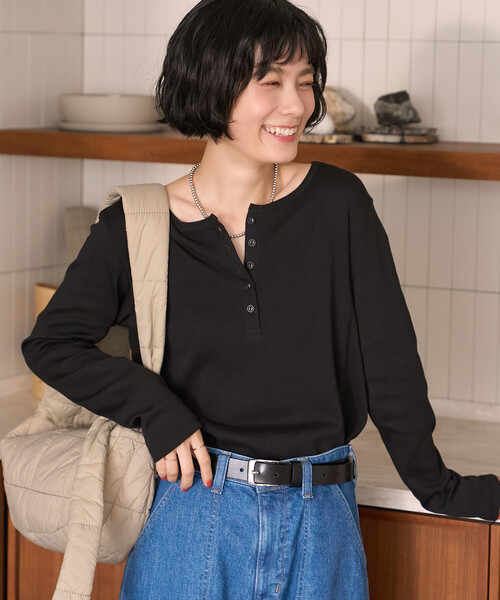 FREAK'S STORE(フリークスストア)の「<温度調節機能>INKEEP ヘンリークルーネックトップス/インキープ ヘンリーネックカットソー(Tシャツ/カットソー・レディース・ブラウン系その他/ブラック・フリ-)」の1枚目の写真