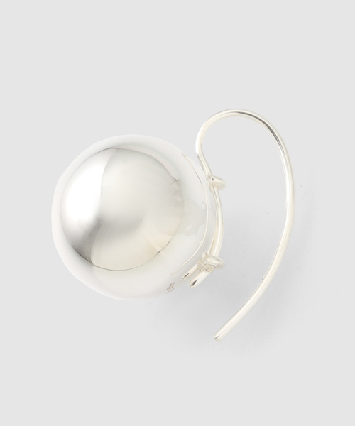 FRAMeWORK(フレームワーク)の「ANNIKA INEZ Sphere Drop earring SMALL(ピアス(両耳用)・レディース・シルバー・FREE)」の3枚目の写真