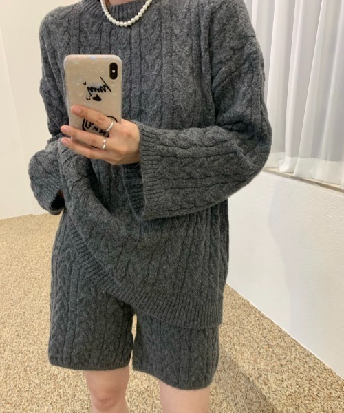 FAVORITO(ファヴォリート)の「ニットトップスパンツセットアップ(セットアップ・レディース・ベージュ/グレー・F)」の18枚目の写真