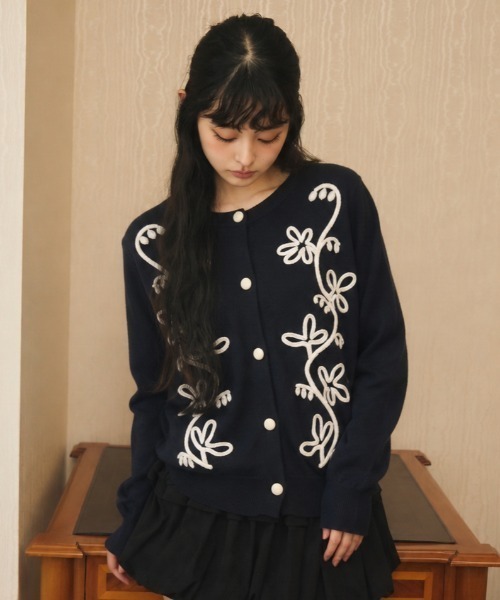 フラワー刺繍ニットカーディガン（カーディガン/ボレロ）｜krahe