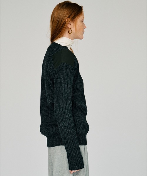 PRANK PROJECT(プランクプロジェクト)の「【2026Winter Pre-Order】ショルダーパッチVネックリブニット / Shoulder Patch V-Neck Rib Knit(ニット/セーター・レディース・アイボリー/ブラウン/グレー・FREE)」の14枚目の写真
