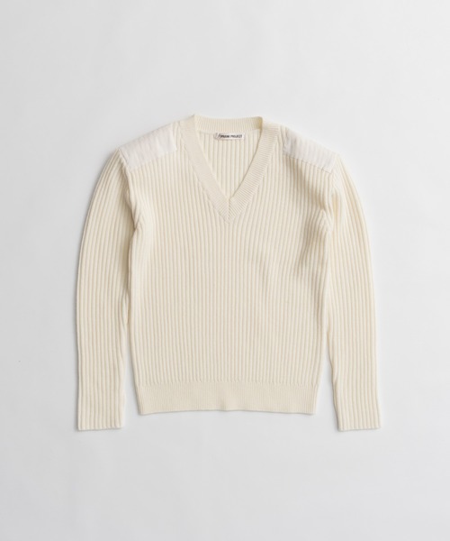 PRANK PROJECT(プランクプロジェクト)の「【2026Winter Pre-Order】ショルダーパッチVネックリブニット / Shoulder Patch V-Neck Rib Knit(ニット/セーター・レディース・アイボリー/ブラウン/グレー・FREE)」の15枚目の写真