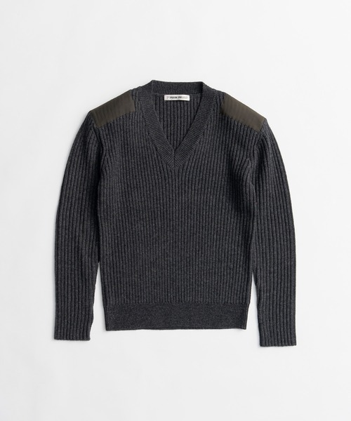 PRANK PROJECT(プランクプロジェクト)の「【2026Winter Pre-Order】ショルダーパッチVネックリブニット / Shoulder Patch V-Neck Rib Knit(ニット/セーター・レディース・アイボリー/ブラウン/グレー・FREE)」の17枚目の写真