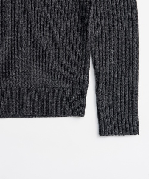 PRANK PROJECT(プランクプロジェクト)の「【2026Winter Pre-Order】ショルダーパッチVネックリブニット / Shoulder Patch V-Neck Rib Knit(ニット/セーター・レディース・アイボリー/ブラウン/グレー・FREE)」の21枚目の写真